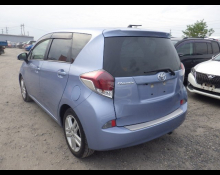 Toyota Ractis 2015