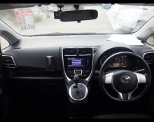 Toyota Ractis 2015