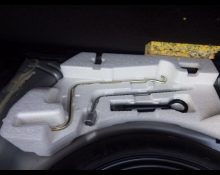 Toyota Corolla Axio 2012