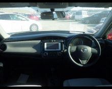 Toyota Corolla Axio 2012