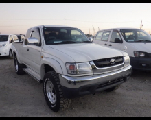 Toyota Hilux Sports Pickup 2002