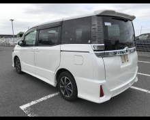 Toyota Voxy 2017