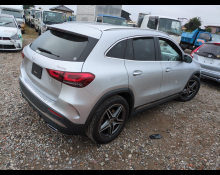 Mercedes Benz GLA-class 2021