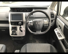 Toyota Noah 2013