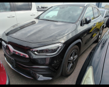 Mercedes Benz GLA-class 2021
