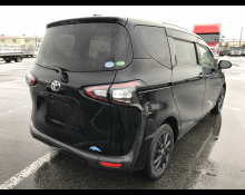 Toyota Sienta 2018