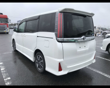 Toyota Noah 2018