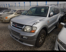 Mitsubishi Pajero 2000