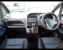 Toyota Noah 2014