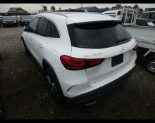 Mercedes Benz GLA-class 2021