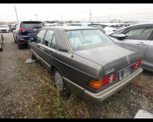 Mercedes Benz E-Class 1990