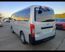 Nissan NV350 2021