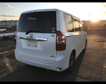 Toyota Noah 2013