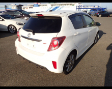 Toyota Vitz 2011