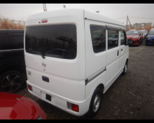 Nissan NV100 2021