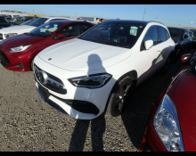 Mercedes Benz GLA-class 2021