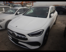 Mercedes Benz GLA-class 2021