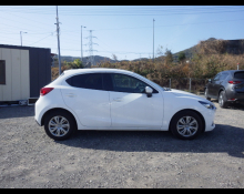 Mazda Mazda2 2022