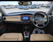 Toyota Corolla Axio 2013