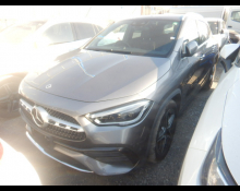 Mercedes Benz GLA-class 2021