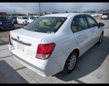 Toyota Corolla Axio 2015