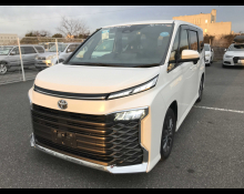 Toyota Voxy 2022