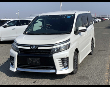 Toyota Voxy 2016