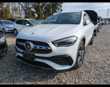 Mercedes Benz GLA-class 2021
