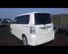 Toyota Noah 2013