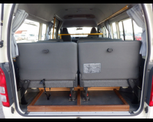 Toyota Hiace Commuter 2011