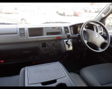 Toyota Hiace Commuter 2011