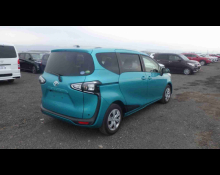 Toyota Sienta 2021