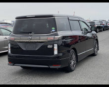 Nissan Elgrand 2015