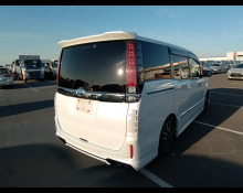 Toyota Noah 2014