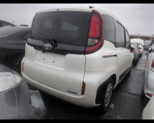 Toyota Sienta 2023