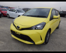 Toyota Vitz 2015