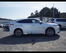 Toyota Harrier Hybrid 2023