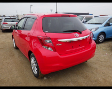 Toyota Vitz 2015
