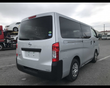 Nissan NV350 2021