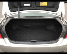 Toyota Crown Hybrid 2015