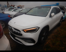 Mercedes Benz GLA-class 2021