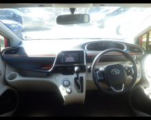 Toyota Sienta 2016