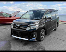 Toyota Voxy 2015