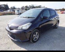 Toyota Vitz 2015