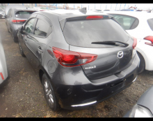 Mazda Mazda2 2021