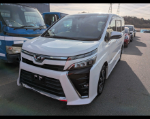 Toyota Voxy 2017