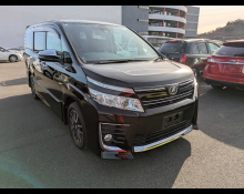 Toyota Voxy 2016