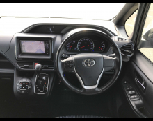 Toyota Voxy 2015