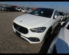 Mercedes Benz GLA-class 2021