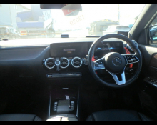 Mercedes Benz GLA-class 2021